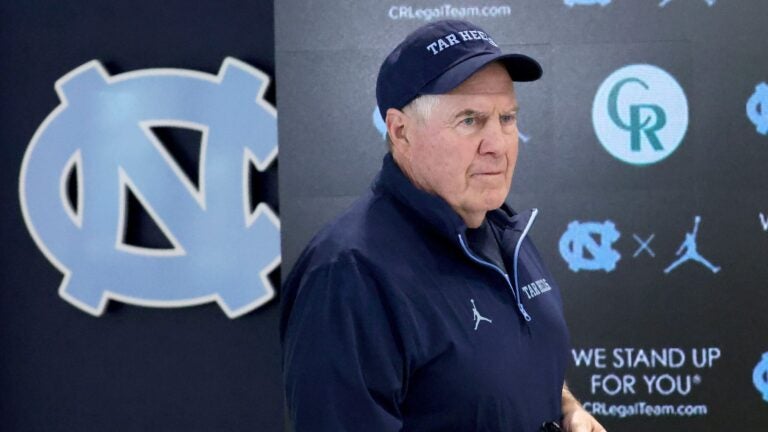 Patriots reportedly told team staffer to not wear UNC shirt in team’s weight room