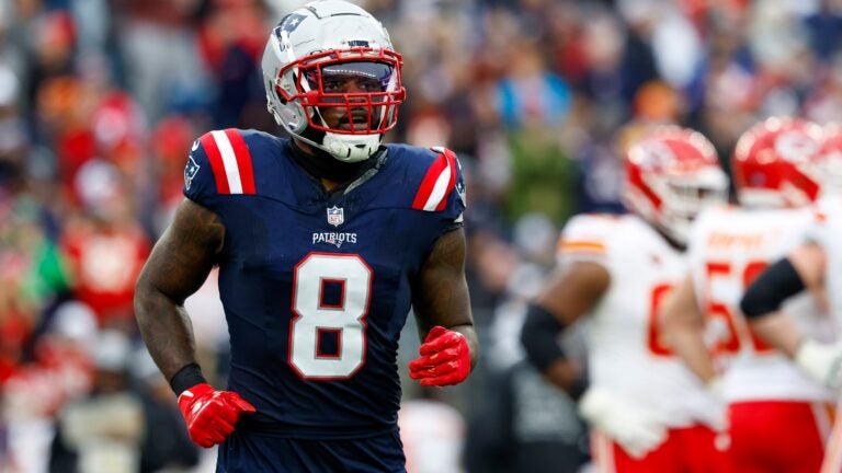 Steelers pick up former Patriots captain Ja’Whaun Bentley