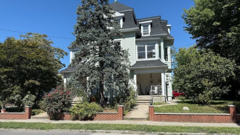 Deaths of 3 in Watertown being investigated as murder-suicide