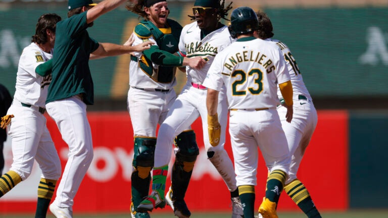 Red Sox fall to A’s 5-4; Chapman’s hitless streak ends
