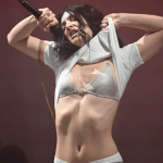 Lorde’s stripped down, anti-pop show wows TD Garden