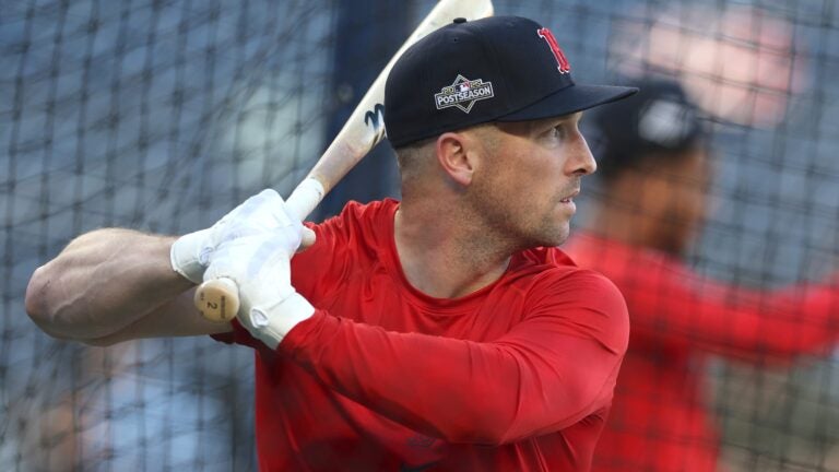 Bregman to opt out of Red Sox contract, hit free agency
