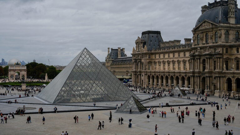 Thieves strike Louvre in daring jewel heist, museum shuts