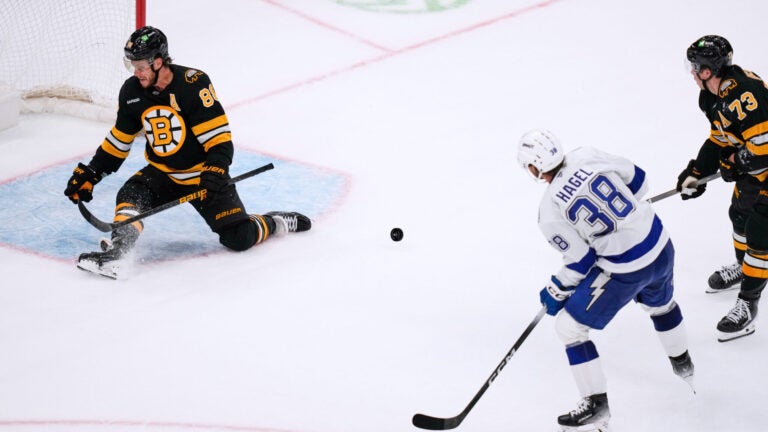 Pastrnak’s goal-saving effort made impression on Bruins