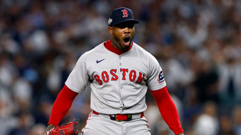 Aroldis Chapman slams Yankees, says he’d ‘retire’ than play there