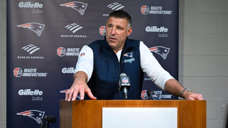 Drake Maye gave Mike Vrabel a game ball after win vs. Titans
