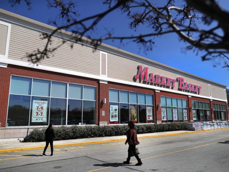 Police assist in birth outside of Market Basket