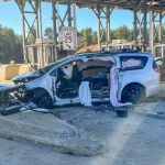 2 people seriously injured, 2 dogs killed as minivan slams into N.H. toll plaza