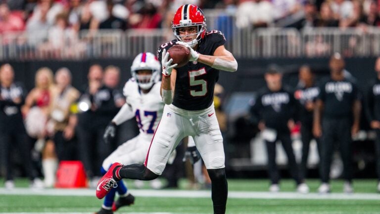 Michael Penix (knee), Drake London (hip) set to play vs. Patriots