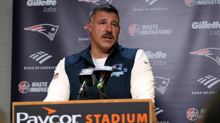 Here’s Mike Vrabel’s postgame locker room message to the Patriots