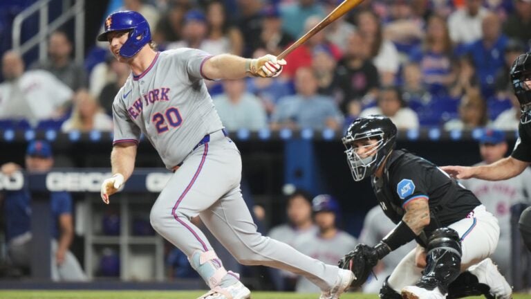 Some in Red Sox’ ‘inner circle’ want Alonso over Schwarber