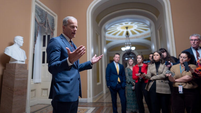 Senate approves bill to end the shutdown, sending it to the House